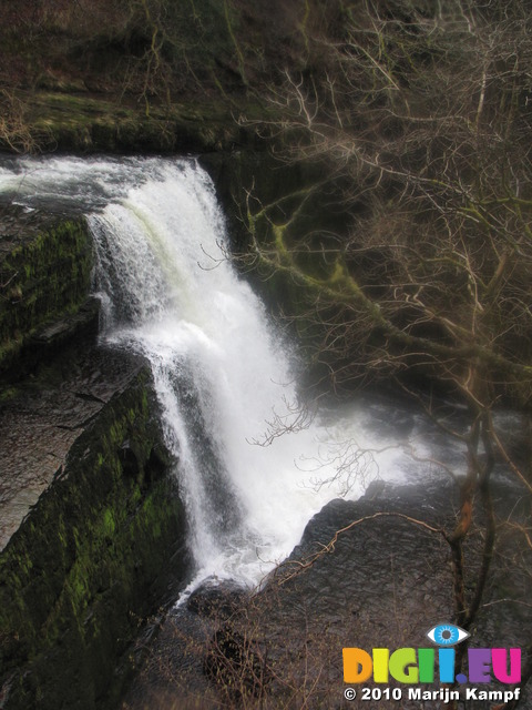 SX13333 Sgwd Clun-gwyn waterfall